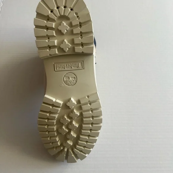 Timberland Mens Ivory and Navy Boots - Picture 5 of 5